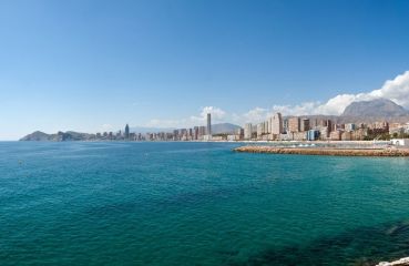 Почивка в ИСПАНИЯ - КОСТА БЛАНКА, БЕНИДОРМ - със самолет,на български език! Специална ваканционна програма за туристи над 55 години & техните приятели!