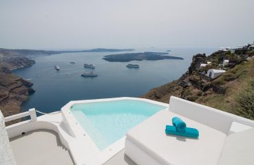 AQUA LUXURY SUITES