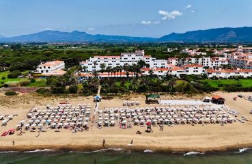 Marina Club