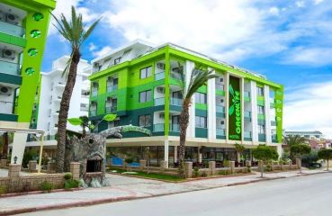 Green Life Hotel