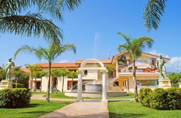 CLUB ESSE AQUILIA