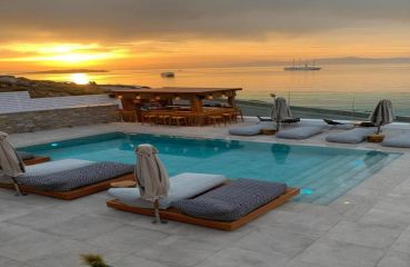 Apiro Mykonos
