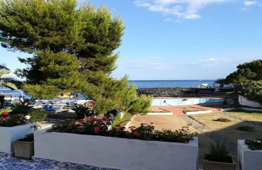Kalos Hotel